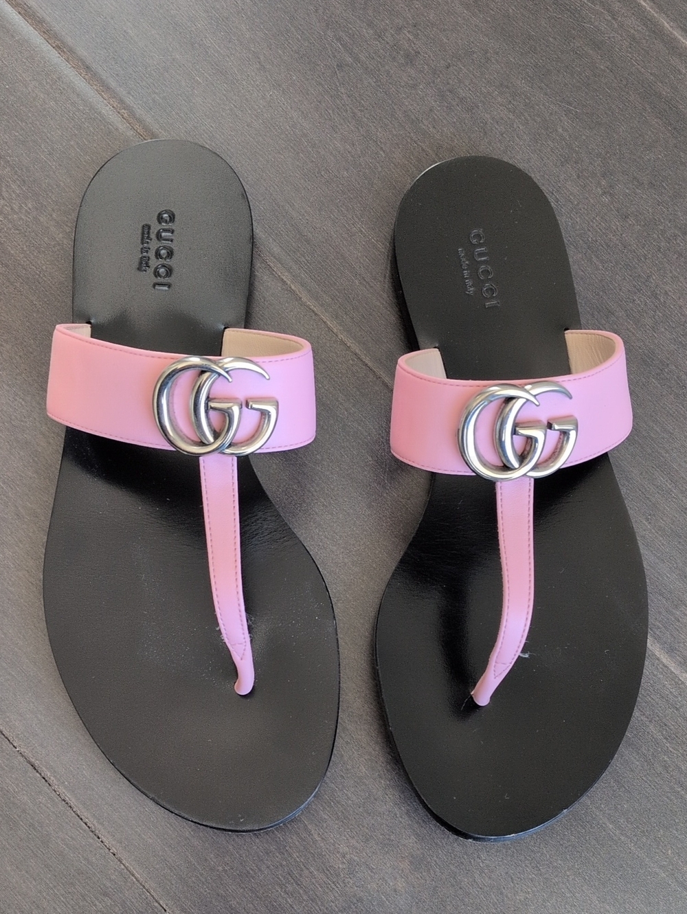 Gucci Pink Leather GG Thong Sandals with Silver Hardware